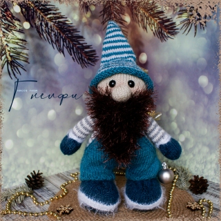 вязаная игрушка гном ниссе Гнелфи knitted toy gnome nisse Gnelfi gnomo de brinquedo de malha nisse Gnelfi