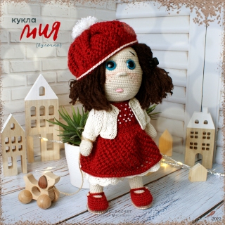 вязаная крючком кукла с подвжиной головой MIA Nines d'Oni в одежде парижанка crochet doll with movable head MIA Nines d'Onil in Parisian clothes