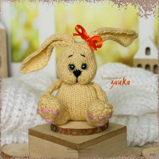 вязаная игрушка спицами игровая интерьерная заяц кролик ушастик knitted toy with knitting needles game interior hare rabbit eared